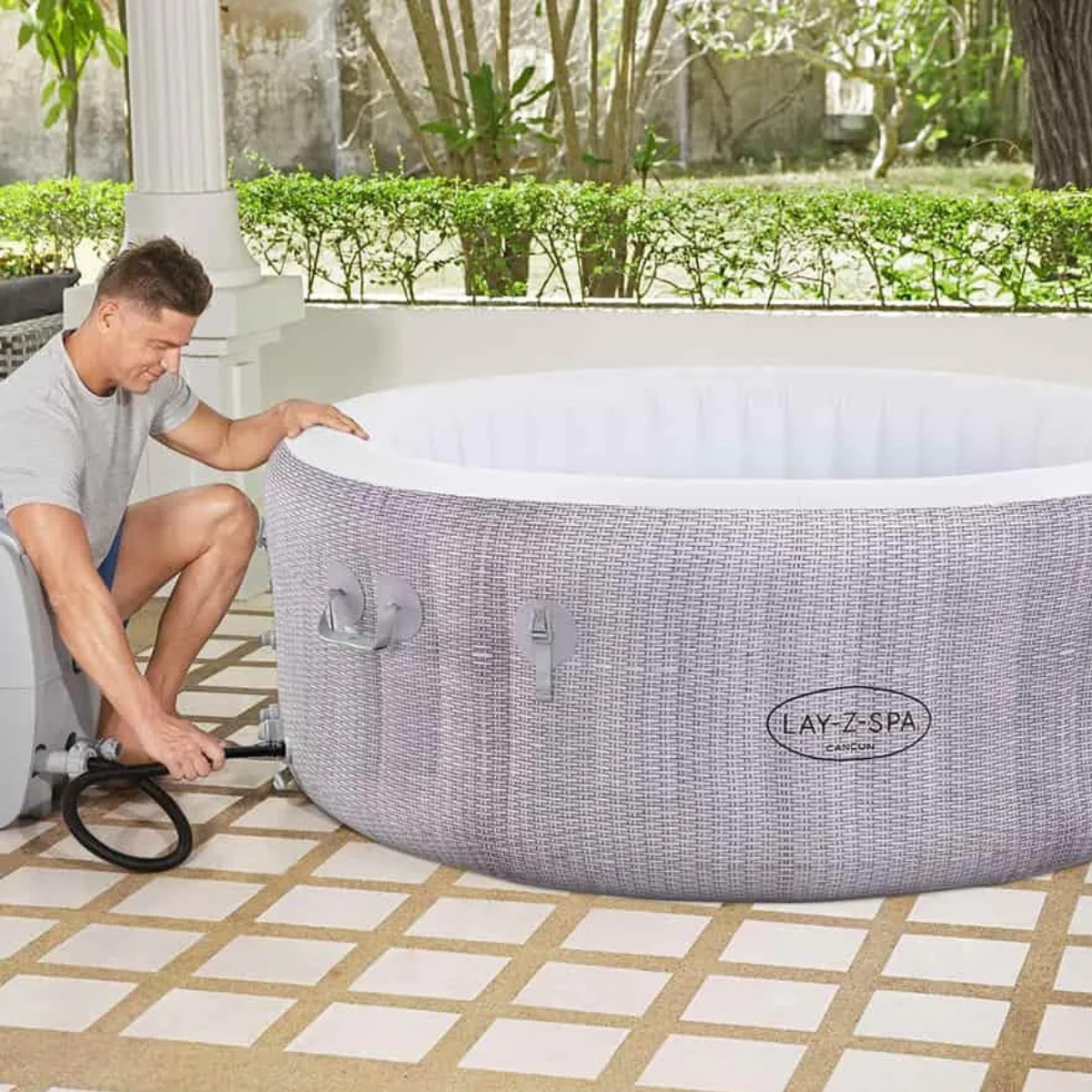 Banheira Ofurô Spa Inflável 669L + Bomba Filtrante Aquecedora