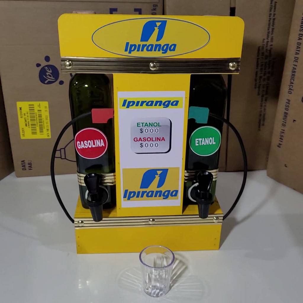 Pingometro Posto de Combustível Colorido para Cachaça em Madeira com 1 Copo para Área de Churrasco